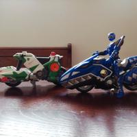 Power Rangers blu con moto