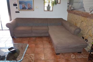 Divano con penisola letto