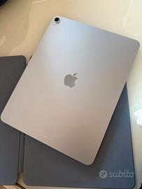 Apple iPad Air 13" con chip M3 e cover Smart Folio