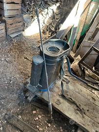 Pompa a spalla vintage