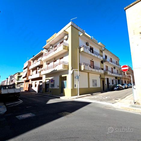 Zona Viale Colombo: Quadrivano al primo piano