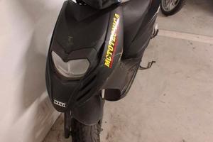 Aprilia sr 50 motard
