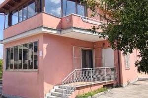 Villa di 402 m² con più di 5 locali e box auto dop