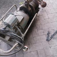 Montecarichi trifase. 