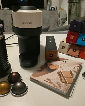 Nespresso Vertuo Pop + Aeroccino e capsule