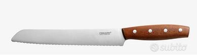 Coltello FISKARS NORR per pane