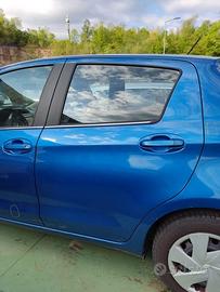 Porta posteriore sinistra TOYOTA YARIS del 2016
