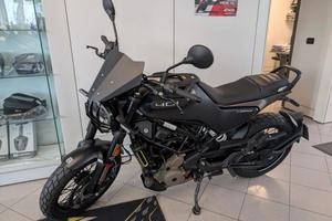 Husqvarna Svartpilen 401