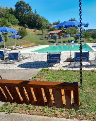 Agosto in casa in piscina in campagna toscana