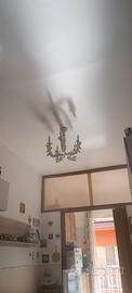 lampadario in legno stile shabby