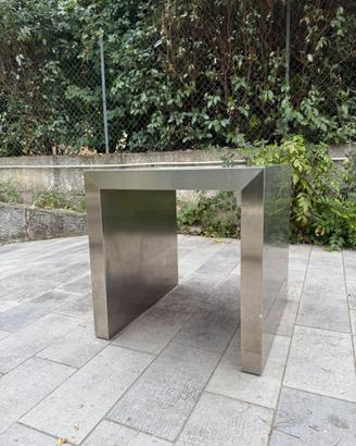 ✨ Tavolino monolitico in acciaio inox minimal