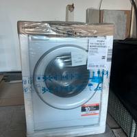 Lavatrice Whirlpool ancora imballata