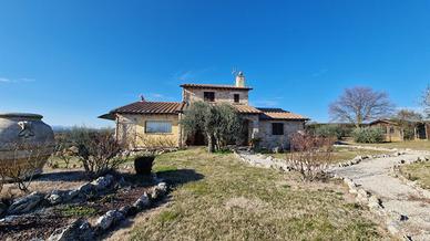 Casale a Montecastrilli