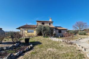 Casale a Montecastrilli