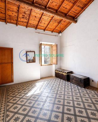 Guspini - Casa singola con cortile