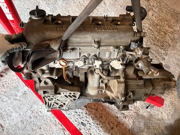 Motore e cambio per Nissan Micra K11