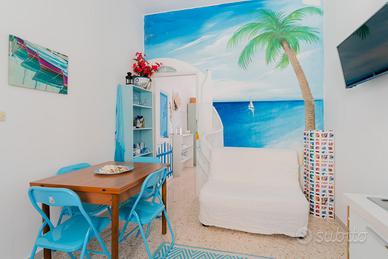 La casa azzurra a 10 metri dal mare