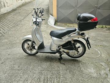 Aprilia scarabeo 100 4t