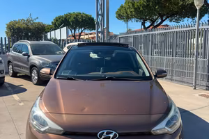 Hyundai i20 1.2 84 CV tetto apribile