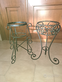 Portavasi in ferro battuto lavorato a mano