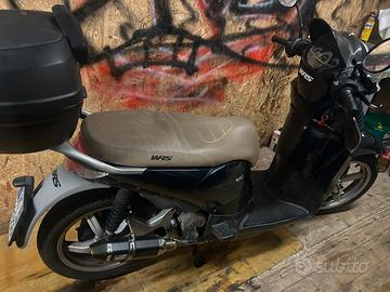 Aprilia scarabeo 200 2010