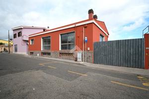 Locale commerciale + seminterrato e monolocale