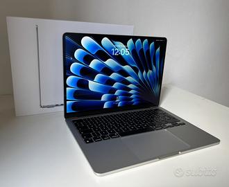Apple MacBook Air M2, 256/8Gb, Argento + Accessori