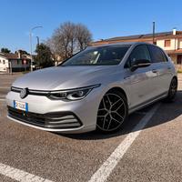 Volkswagen Golf 8 2.0 tdi style