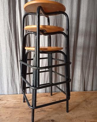 sgabelli vintage impilabili 