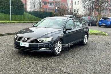 VOLKSWAGEN Passat Variant 1.6 TDI Trendline BlueMo