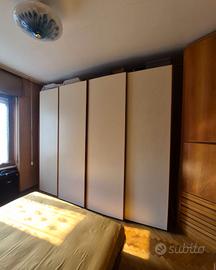 Camera da letto matrimoniale completa, in legno ma