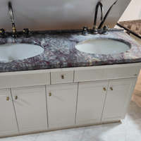 Mobile bagno bianco, doppio lavabo, top in marmo