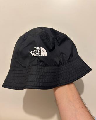 Cappello TG L the north face originale mai usato