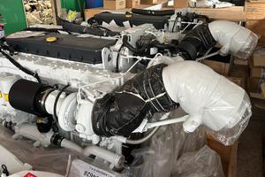 entrobordo  FPT 1000 HP - 6 cilindri 