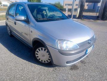 corsa Opel, perfetta senza difetti 