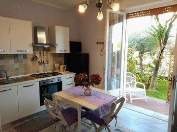 Marina di Massa Bilocale Piano Terra