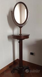 Antico mobiletto toilette da barba con specchio