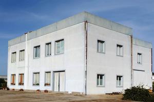 Capannone + Villetta su lotto di 7.050 mq