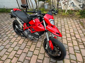 DucatiHypermotard 796
