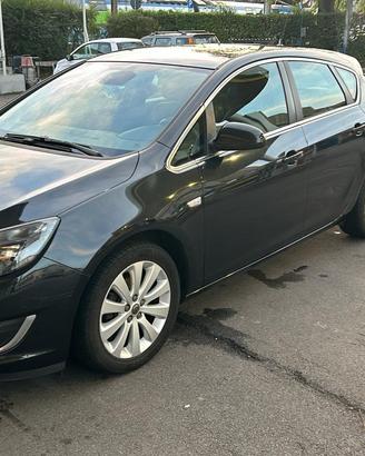 Opel Astra J