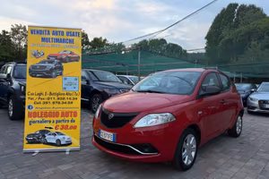 Lancia Ypsilon 1.0 Fire Hybrid Benzina