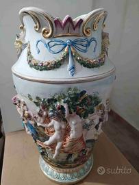 Portaombrelli in ceramica di Capodimonte 