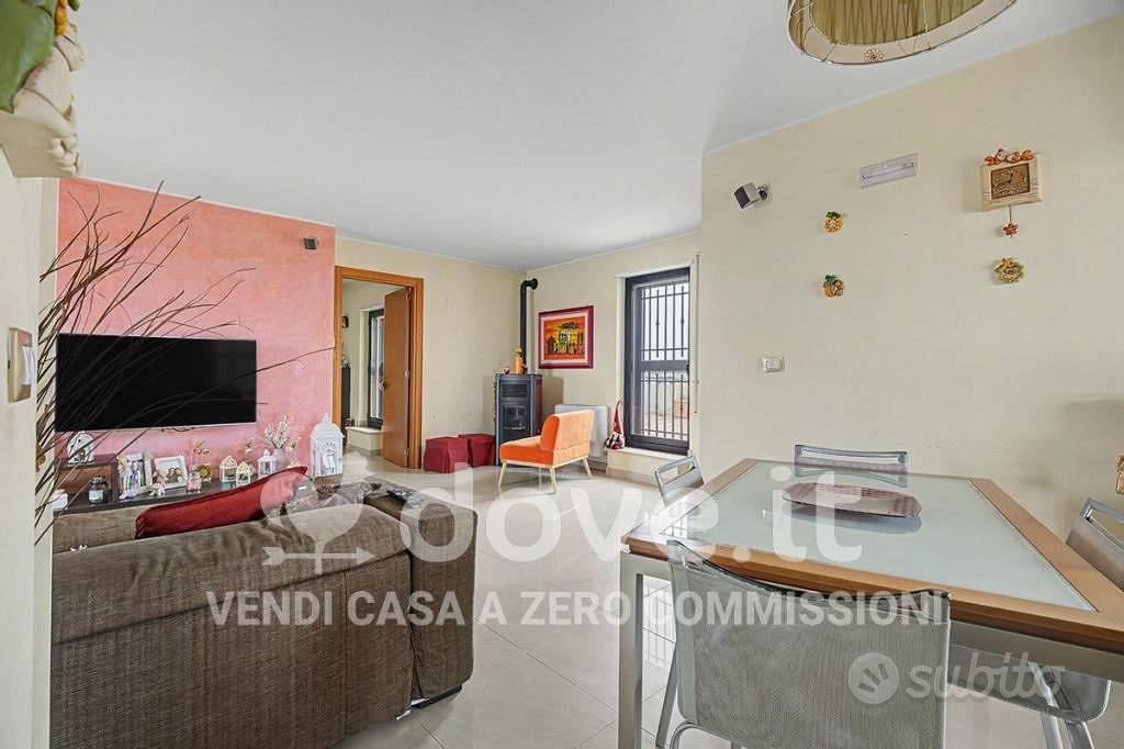 Appartamento di 130 m² con 5 locali a Adelfia - Vista 4