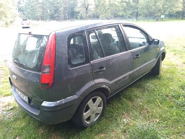Ford Fusion 1600 benzina 
