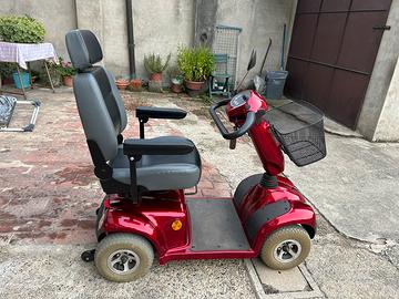 Scooter elettrico per anziani