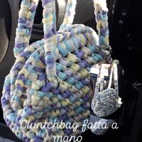 Cluntchbag fatta a mano in fettuccia