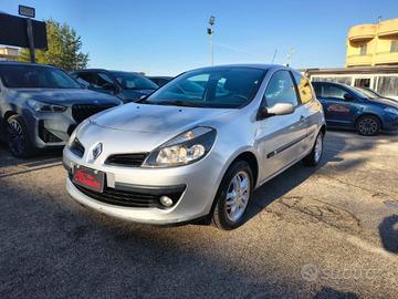 RENAULT Clio 1.5 dCi 105CV 3 porte Initiale Tett
