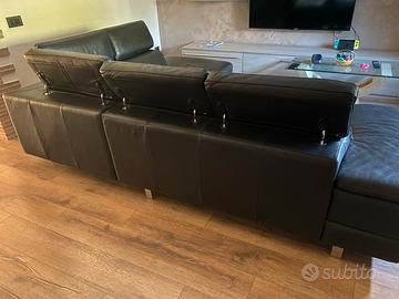 Divano angolare in ecopelle