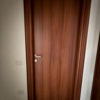 Porte ciliegio apertura a destra con telaio