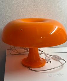 Artemide Nessino Lampada da tavolo arancio 